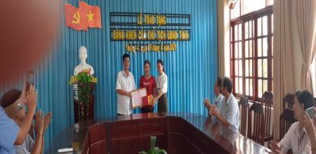CHỦ TỊCH ỦY BAN NHÂN DÂN TỈNH TẶNG BẰNG KHEN CHO NGƯỜI DÂN ỦNG HỘ TRONG DỊCH COVID-19 CHỦ TỊCH ỦY BAN NHÂN DÂN TỈNH TẶNG BẰNG KHEN CHO NGƯỜI DÂN ỦNG HỘ TRONG DỊCH COVID-19