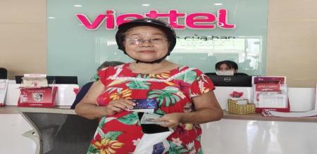 PHƯỜNG 4 THỰC HIỆN CHI TRẢ AN SINH XÃ HỘI KHÔNG DÙNG TIỀN MẶT ĐẾN CÁC ĐỐI TƯỢNG HƯỞNG TRỢ GIÚP XÃ HỘI TẠI CỘNG ĐỒNG PHƯỜNG 4 THỰC HIỆN CHI TRẢ AN SINH XÃ HỘI KHÔNG DÙNG TIỀN MẶT ĐẾN CÁC ĐỐI TƯỢNG HƯỞNG TRỢ GIÚP XÃ HỘI TẠI CỘNG ĐỒNG