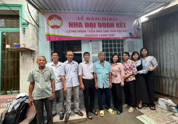 LỄ BÀN GIAO NHÀ “ĐẠI ĐOÀN KẾT”